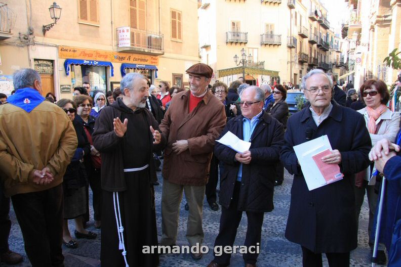 110402viacrucis_rocca 017_tn.jpg